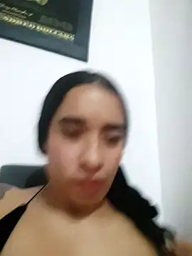 Snapshot of Valenn_fernandez chatting on May 2026 01:25:02 AM Valenn fernandez online show from May 2026 01:25:02 AM