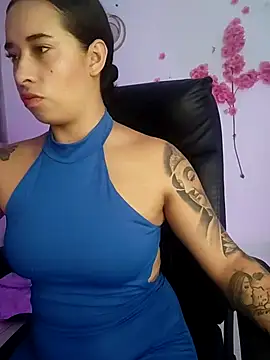 Snapshot of Valenn_fernandez chatting on July 2026 08:57:02 PM Valenn fernandez online show from July 2026 08:57:02 PM