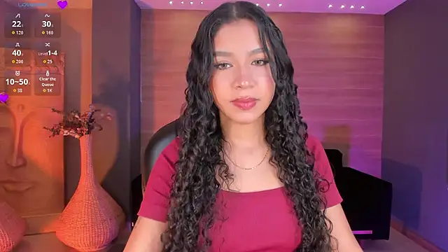 Snapshot of SophieHouston_ chatting on November 2025 04:34:02 AM SophieHouston online show from November 2025 04:34:02 AM