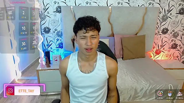 Snapshot of Ette_tay chatting on October 2025 03:14:01 AM Ette tay online show from October 2025 03:14:01 AM