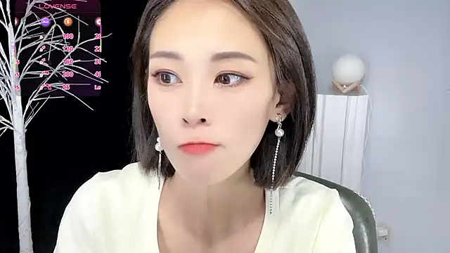 xiaoyue8888 online show from October 2025 02:29:01 AM