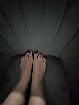 Snapshot of Victoria_Vergara chatting on November 2025 06:07:01 PM Victoria Vergara online show from November 2025 06:07:01 PM