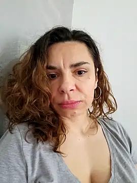 Snapshot of Victoria_Vergara chatting on March 2026 12:44:02 PM Victoria Vergara online show from March 2026 12:44:02 PM