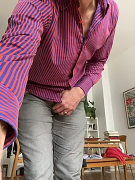 Snapshot of SexyLeon8 chatting on February 2025 01:19:02 PM SexyLeon8 online show from February 2025 01:19:02 PM