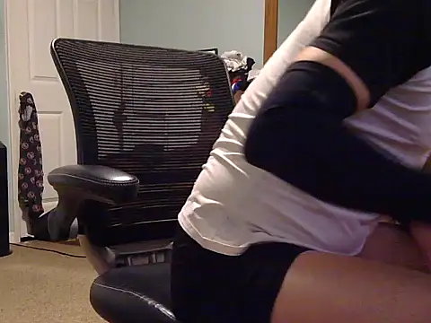 Snapshot of beastontop10 chatting on December 2025 05:46:01 AM beastontop10 online show from December 2025 05:46:01 AM