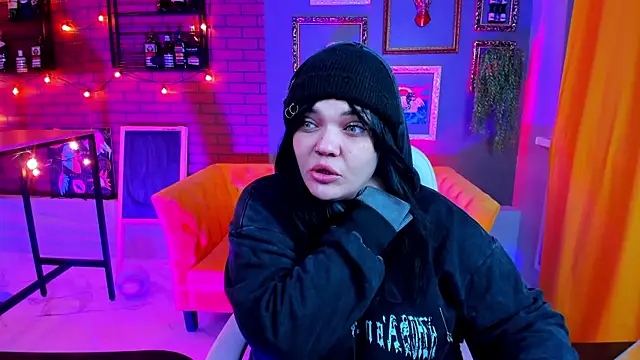 MaryHarrys online show from November 2025 10:54:02 PM