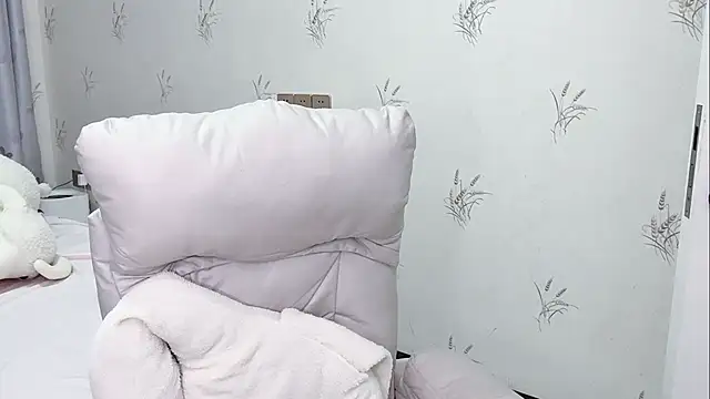 puppy-999 online show from April 2026 12:36:02 PM