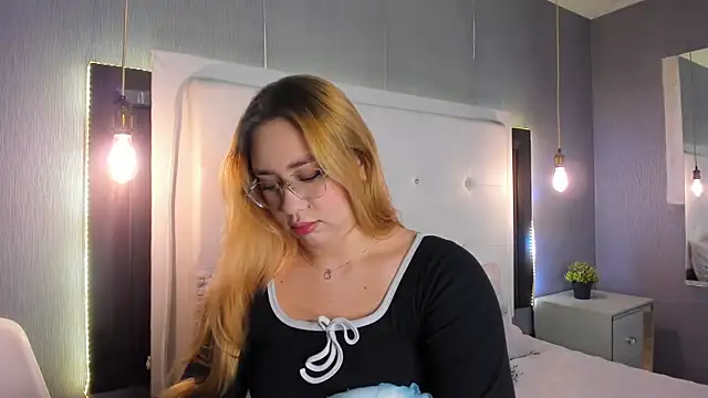 ximenanoah online show from February 2026 12:17:01 PM