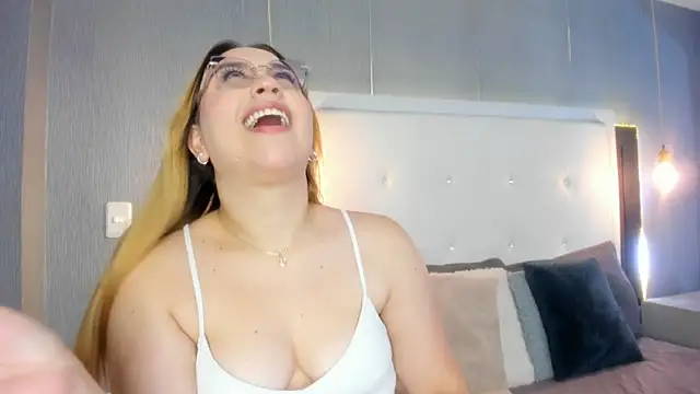 ximenanoah online show from April 2026 02:18:02 PM