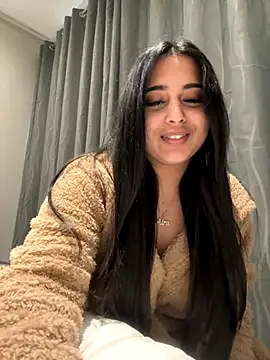 Snapshot of LilMisIndianx chatting on September 2025 07:19:01 AM LilMisIndianx online show from September 2025 07:19:01 AM