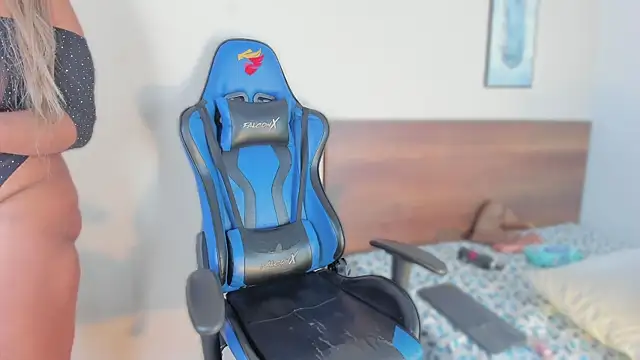 Niicol Jenner online show from February 2026 04:57:02 AM