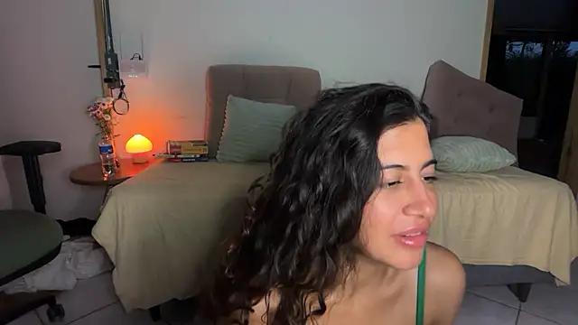 Snapshot of deusaludovica chatting on June 2026 08:57:01 PM deusaludovica online show from June 2026 08:57:01 PM