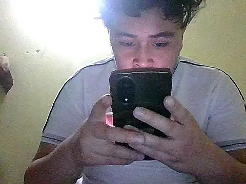 Snapshot of jorgexsuil2hh chatting on March 2026 11:44:02 PM jorgexsuil2hh online show from March 2026 11:44:02 PM