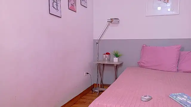 Snapshot of drooling4daddy chatting on November 2025 12:38:01 PM drooling4daddy online show from November 2025 12:38:01 PM