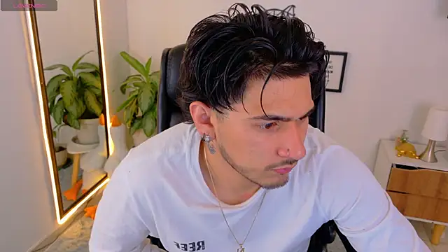 Elian savoy online show from September 2025 11:40:02 PM