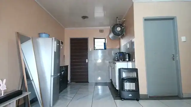 BusybooobsXXX3 online show from October 2025 04:13:01 AM