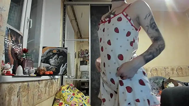 Snapshot of WatsonMi chatting on November 2025 03:45:02 PM WatsonMi online show from November 2025 03:45:02 PM