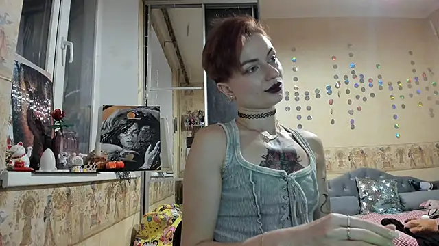 Snapshot of WatsonMi chatting on November 2025 04:52:01 PM WatsonMi online show from November 2025 04:52:01 PM