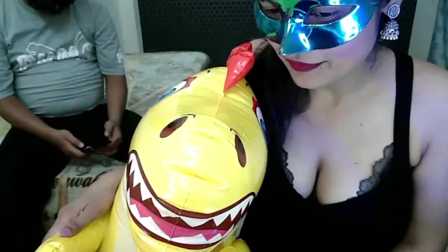 Snapshot of sexyrihana223 chatting on April 2026 06:01:02 PM sexyrihana223 online show from April 2026 06:01:02 PM