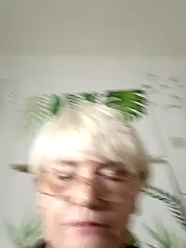 Catty Lady online show from November 2025 08:10:01 PM