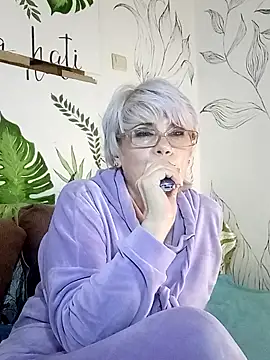 Catty Lady online show from February 2026 07:12:01 PM