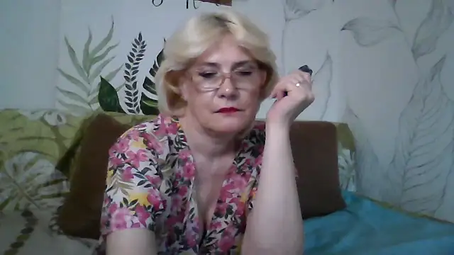 Snapshot of Catty_Lady chatting on June 2026 04:39:02 PM Catty Lady online show from June 2026 04:39:02 PM
