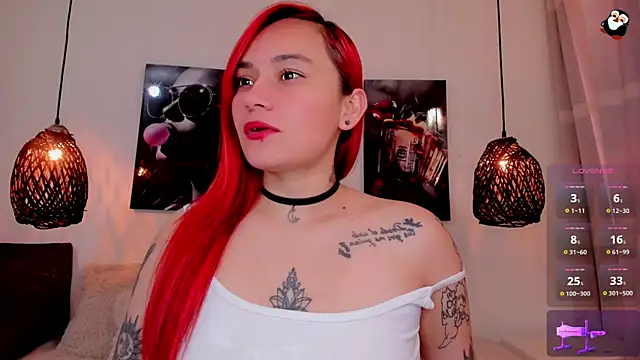 luna lobooo online show from October 2025 05:02:02 PM