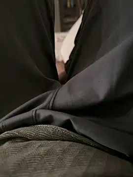 pranastro00 online show from December 2025 03:26:02 AM