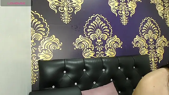 Snapshot of BigBoobs_Goddess chatting on December 2025 11:50:01 AM BigBoobs Goddess online show from December 2025 11:50:01 AM