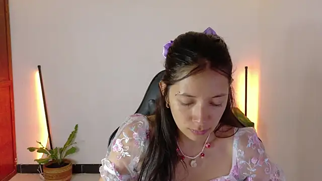 Sarasavage online show from January 2026 12:07:02 PM