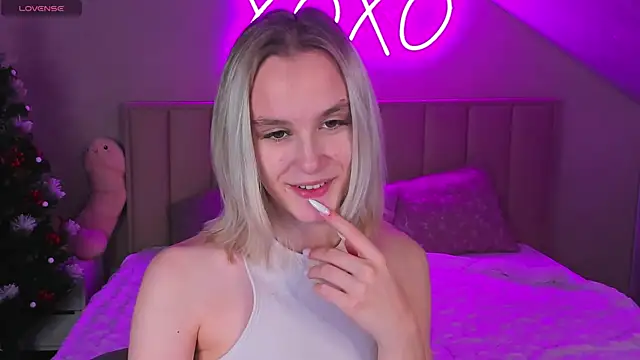 Carolin Miller online show from December 2025 09:02:01 AM