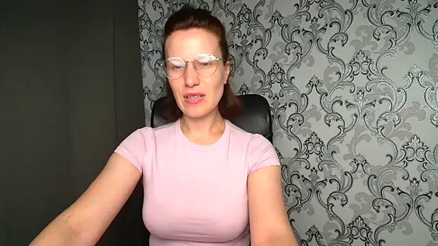 Snapshot of Kelly_Kisss chatting on July 2026 08:21:02 AM Kelly Kisss online show from July 2026 08:21:02 AM