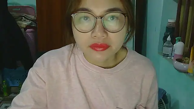 Uhem112 online show from November 2025 12:32:01 AM