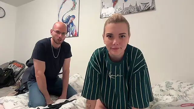 Snapshot of Foxy_Bite chatting on November 2025 09:04:01 PM Foxy Bite online show from November 2025 09:04:01 PM