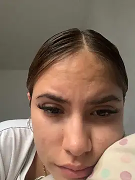 MiiluRosse online show from November 2025 06:06:02 PM