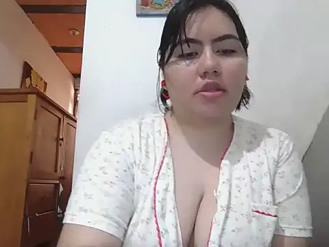 Snapshot of RubyRouge23 chatting on July 2026 04:50:01 PM RubyRouge23 online show from July 2026 04:50:01 PM