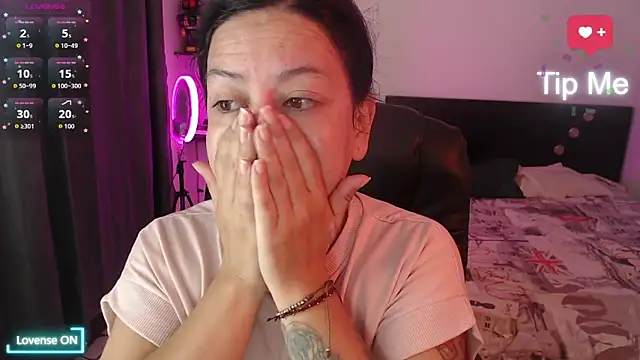 Abbyjoness21 online show from November 2025 10:15:01 AM