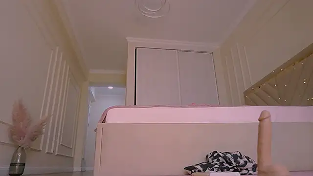 lori leen  online show from April 2026 08:02:02 AM