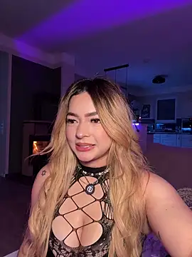 Snapshot of OriannaFox chatting on December 2025 09:10:02 PM OriannaFox online show from December 2025 09:10:02 PM