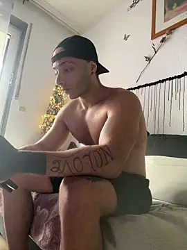 Snapshot of 1Richrichard1 chatting on May 2026 08:00:01 AM 1Richrichard1 online show from May 2026 08:00:01 AM