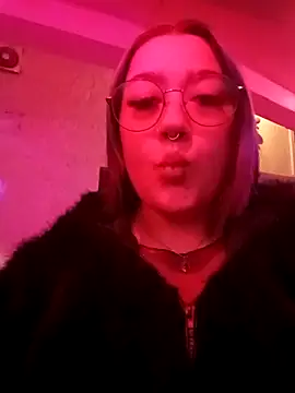 Snapshot of Dulcedeanis chatting on March 2026 06:07:01 AM Dulcedeanis online show from March 2026 06:07:01 AM