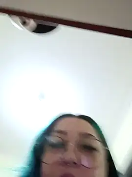 Snapshot of Dulcedeanis chatting on April 2026 06:52:01 AM Dulcedeanis online show from April 2026 06:52:01 AM