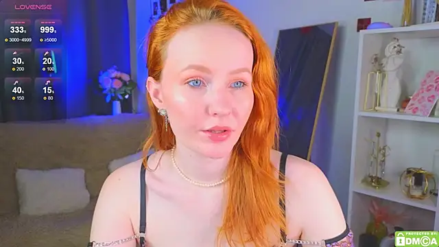JoyceJones online show from October 2025 07:07:02 PM
