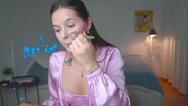 Snapshot of EwelynScott chatting on October 2025 05:13:01 PM EwelynScott online show from October 2025 05:13:01 PM