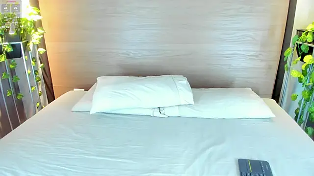 alexamonroe  online show from October 2025 09:57:01 PM