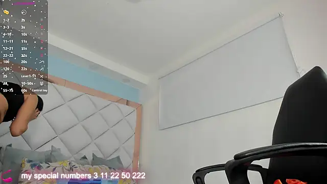 molly gomezz online show from October 2025 01:51:01 PM