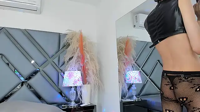 Snapshot of Milan_LewisS chatting on November 2025 12:06:01 PM Milan LewisS online show from November 2025 12:06:01 PM