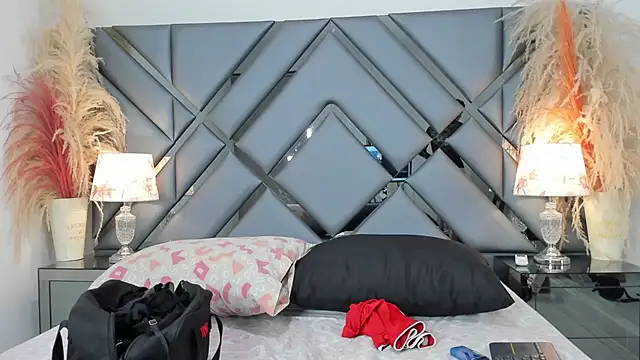 Snapshot of Milan_LewisS chatting on November 2025 12:31:02 PM Milan LewisS online show from November 2025 12:31:02 PM