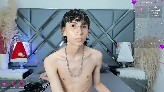 Snapshot of Milan_LewisS chatting on December 2025 01:05:02 PM Milan LewisS online show from December 2025 01:05:02 PM