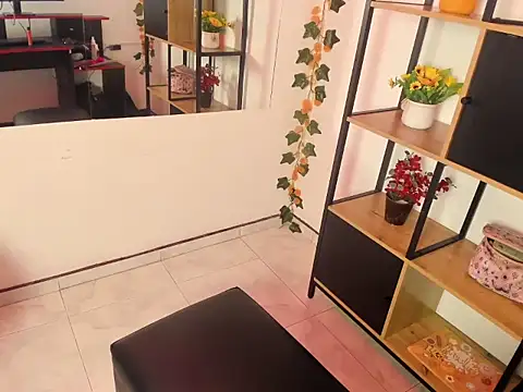 Snapshot of Dhaniela_Naugthy chatting on September 2025 01:55:01 PM Dhaniela Naugthy online show from September 2025 01:55:01 PM